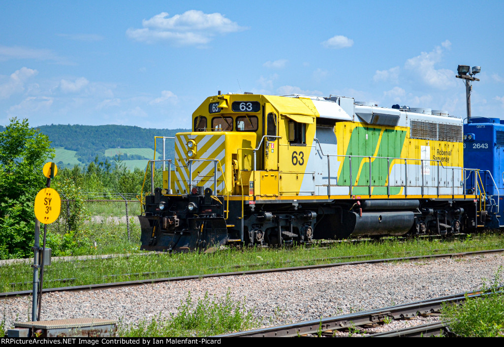 RS 63 idling at Port-Alfred